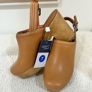 Universal Thread Tan Women's Mules